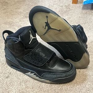 Jordan son of mars “black cat” size 8.5